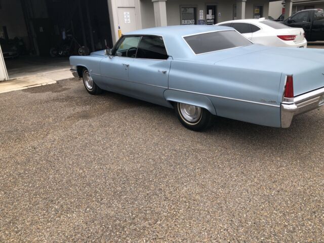 Cadillac DeVille 1969 image number 25