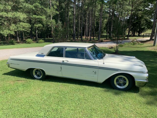 Ford Galaxie 500 1962 image number 6