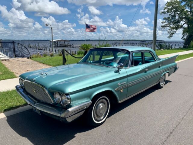 Chrysler Saratoga 1960 image number 1