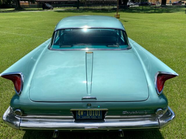 Chrysler Saratoga 1960 image number 8