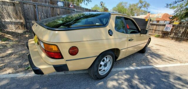 Porsche 924 1978 image number 23