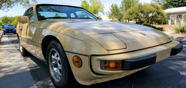 Porsche 924 1978 image number 24