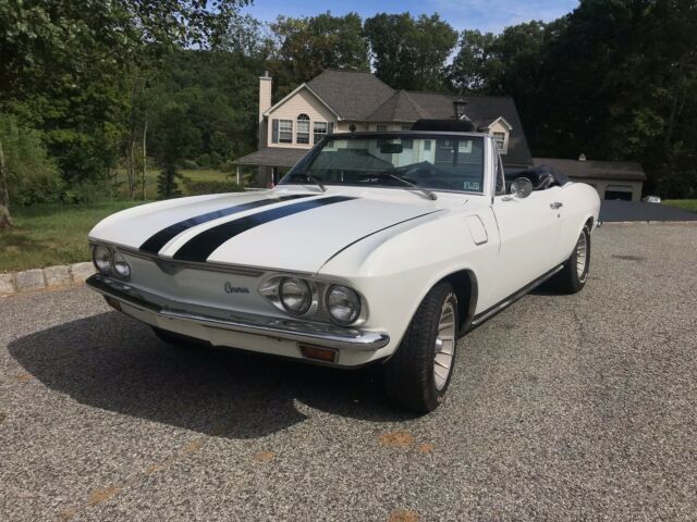 Chevrolet Corvair 1967 image number 2