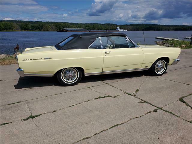 Ford Fairlane 1966 image number 8