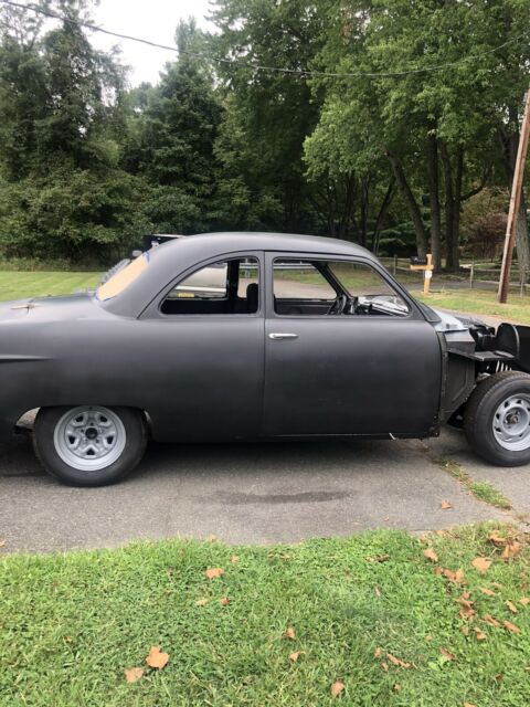 Ford Coupe 1949 image number 1