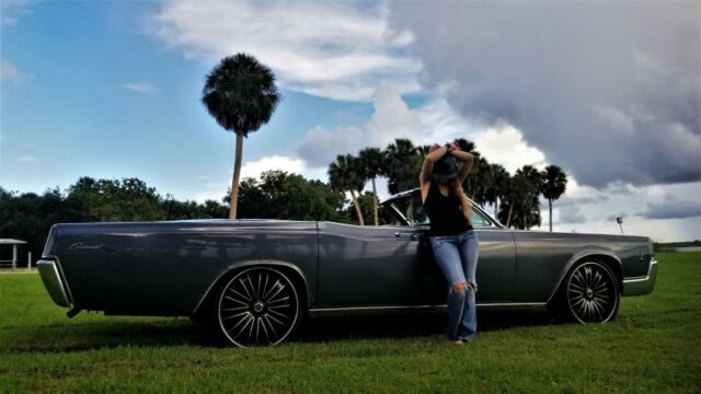 Lincoln Continental 1966 image number 41