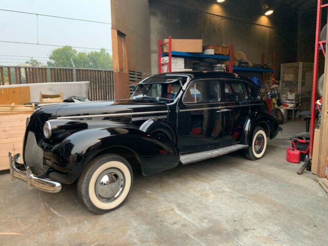 Buick Roadmaster 1939 image number 0