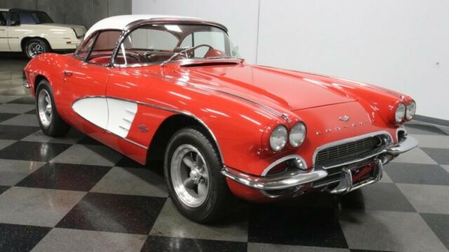 Chevrolet Corvette 1961 image number 17