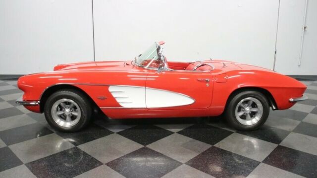 Chevrolet Corvette 1961 image number 31