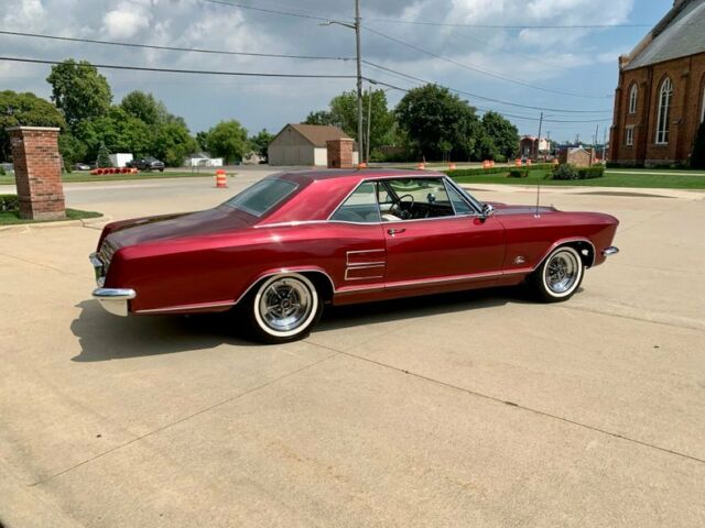 Buick Riviera 1963 image number 31