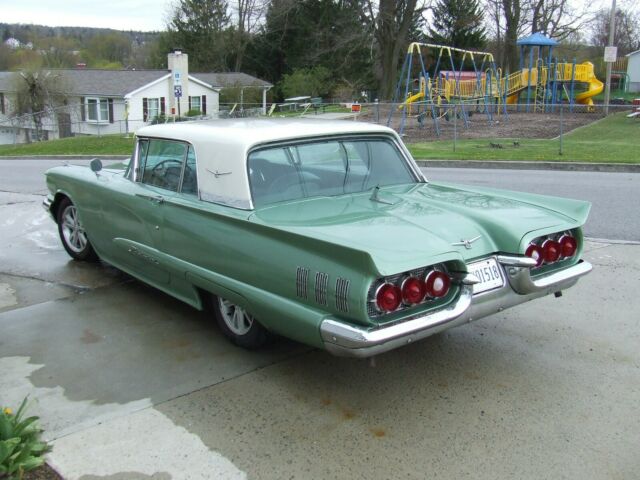 Ford Thunderbird 1960 image number 13