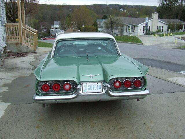 Ford Thunderbird 1960 image number 16