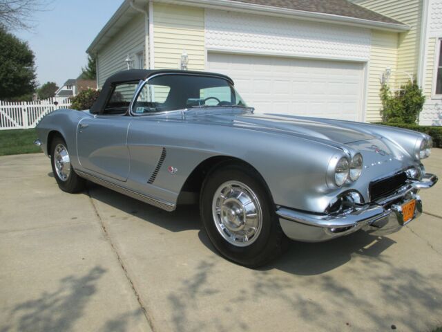 Chevrolet Corvette 1962 image number 1