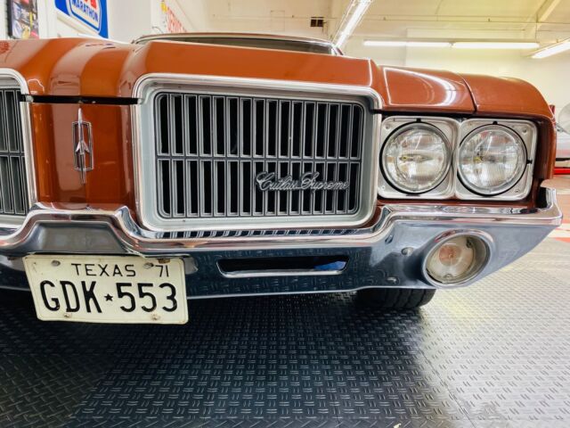 Oldsmobile Cutlass 1971 image number 23