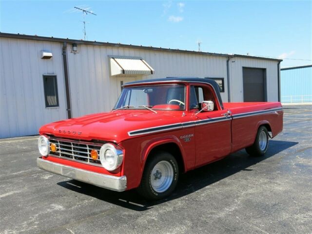 Dodge D100 Pickup, 440ci, 1966 image number 1