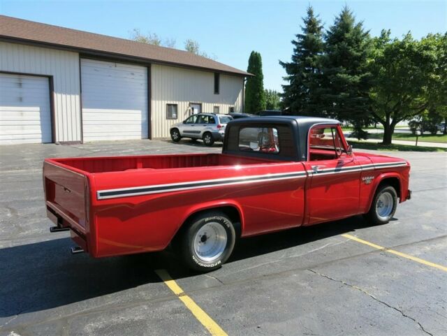 Dodge D100 Pickup, 440ci, 1966 image number 12