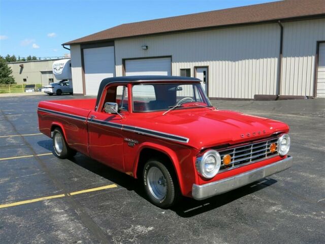 Dodge D100 Pickup, 440ci, 1966 image number 17