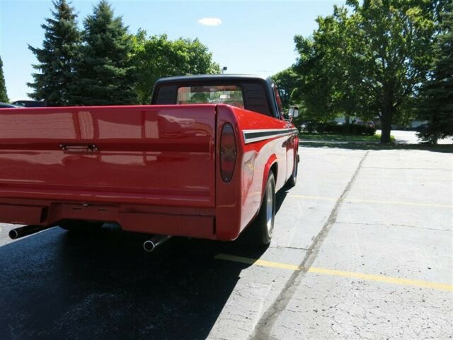 Dodge D100 Pickup, 440ci, 1966 image number 22