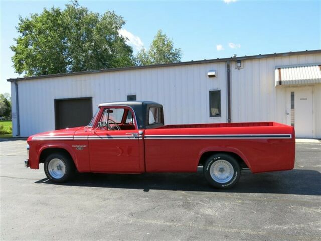 Dodge D100 Pickup, 440ci, 1966 image number 29