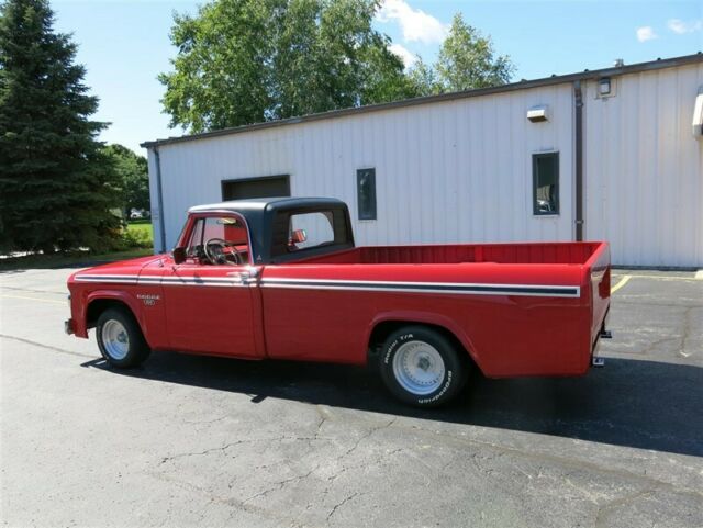 Dodge D100 Pickup, 440ci, 1966 image number 30