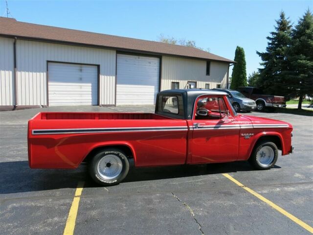 Dodge D100 Pickup, 440ci, 1966 image number 37