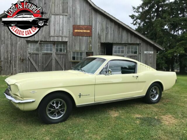 Ford Mustang Fastback 2+2 1966 image number 0