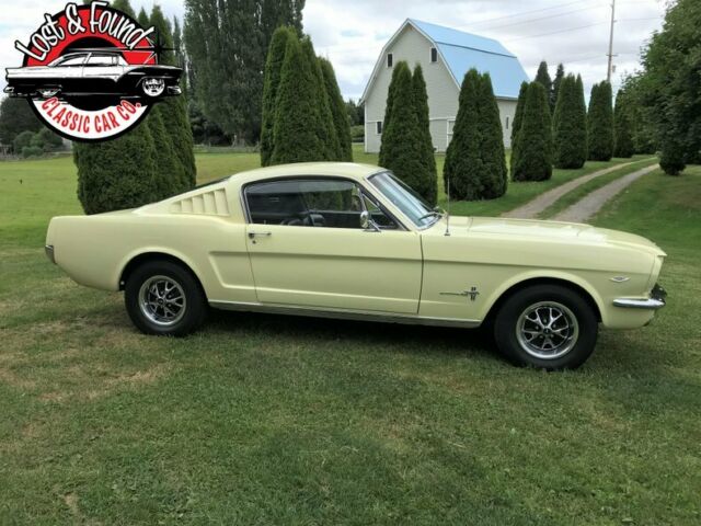 Ford Mustang Fastback 2+2 1966 image number 13