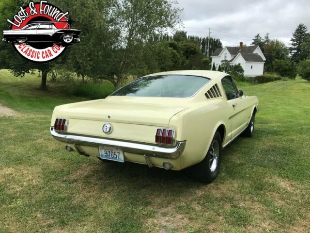 Ford Mustang Fastback 2+2 1966 image number 19