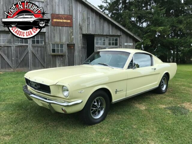 Ford Mustang Fastback 2+2 1966 image number 2