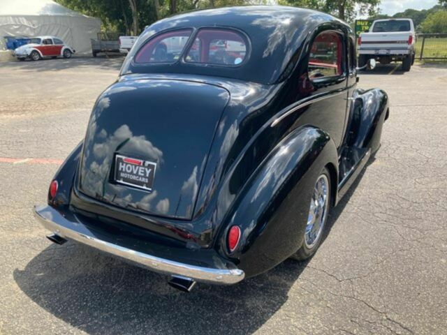 Ford 2 Door Sedan ALL STEEL 1938 image number 18