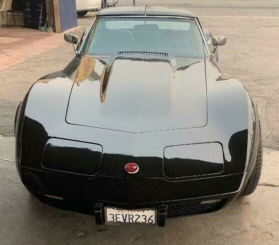 Chevrolet Corvette 1976 image number 13