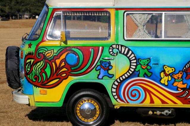 Volkswagen Bus/Vanagon 1976 image number 32