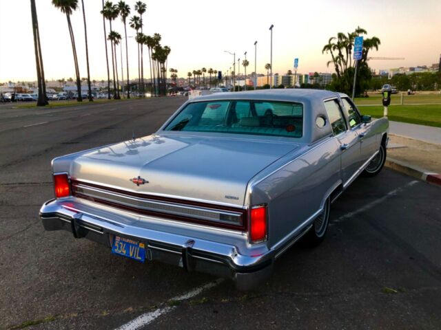 Lincoln Town Car 1978 image number 13