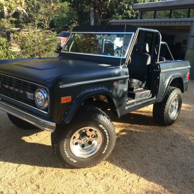 Ford Bronco 1977 image number 1