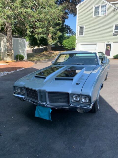 Oldsmobile Cutlass 1971 image number 2