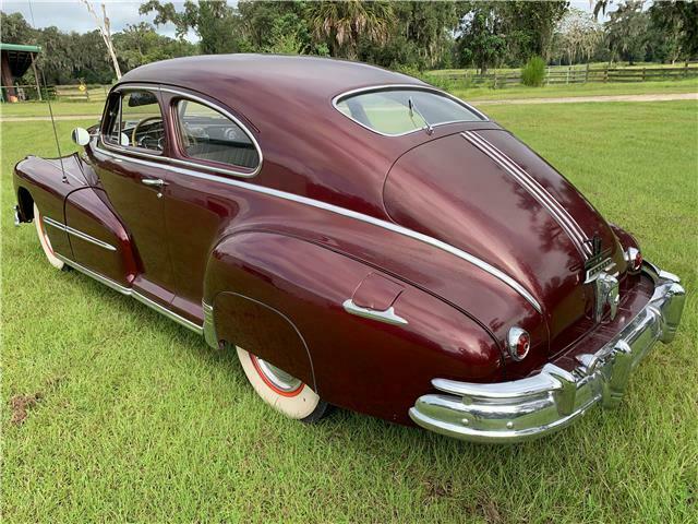 Pontiac Silver Streak Deluxe 1948 image number 4