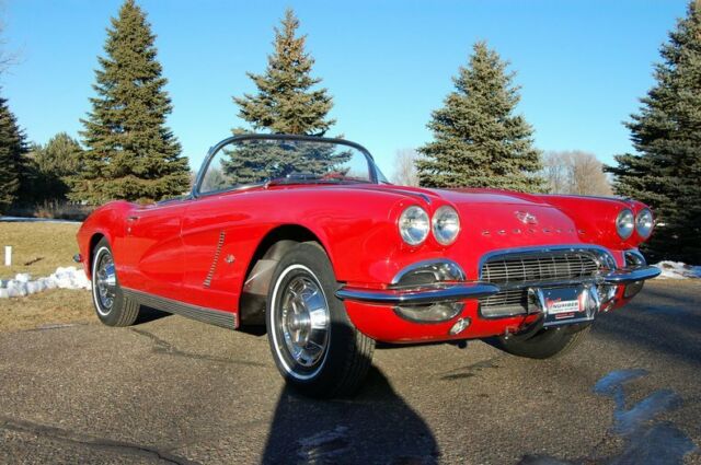 Chevrolet Corvette 1962 image number 27