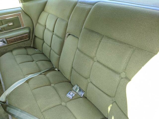 Lincoln Continental 1975 image number 2