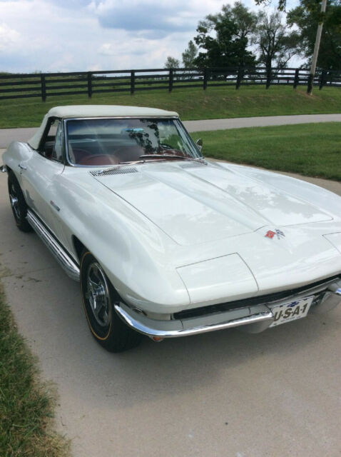 Chevrolet Corvette 1965 image number 2