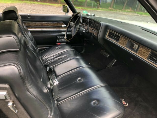 Cadillac DeVille 1971 image number 2