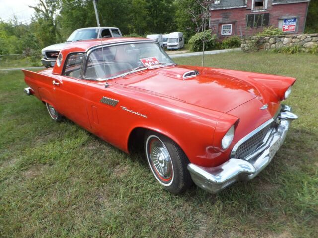 Ford Thunderbird 1957 image number 2