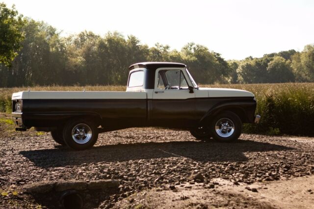 Ford F100 1965 image number 0