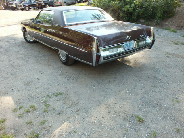 Cadillac DeVille 1973 image number 2