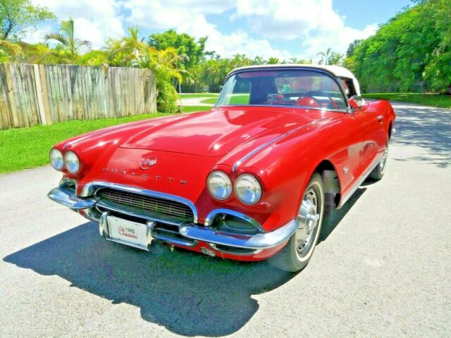 Chevrolet Corvette 1962 image number 0