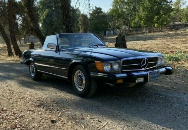 Mercedes-Benz SL-Class 1977 image number 0