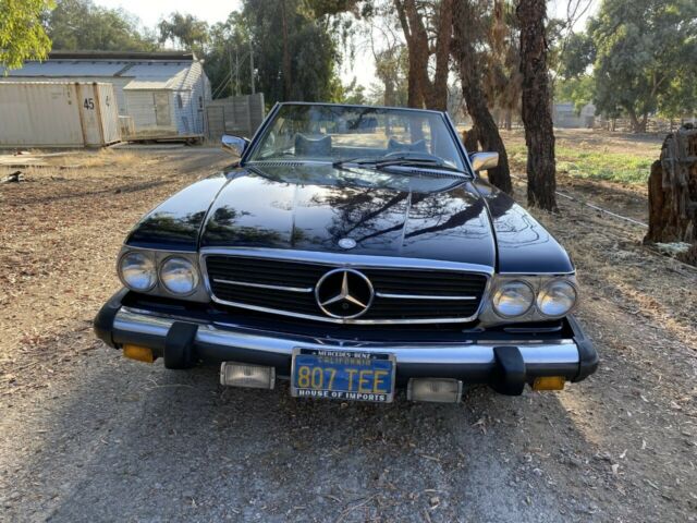 Mercedes-Benz SL-Class 1977 image number 25