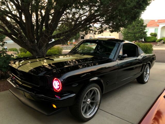 Ford Mustang 1965 image number 25