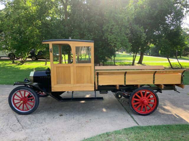 Ford Model T 1915 image number 0