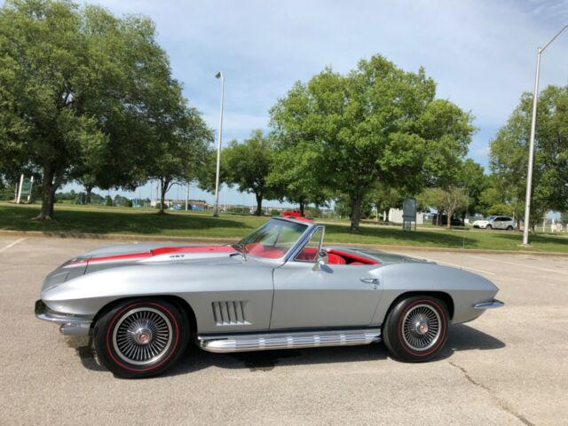 Chevrolet Corvette 1967 image number 25