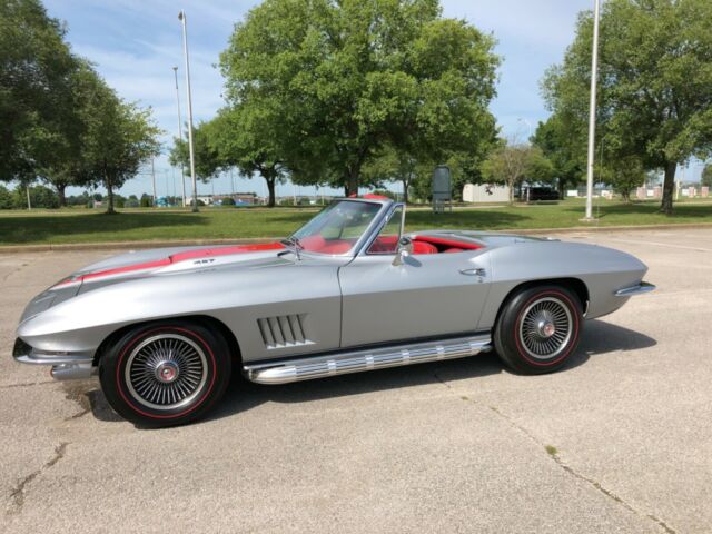 Chevrolet Corvette 1967 image number 31